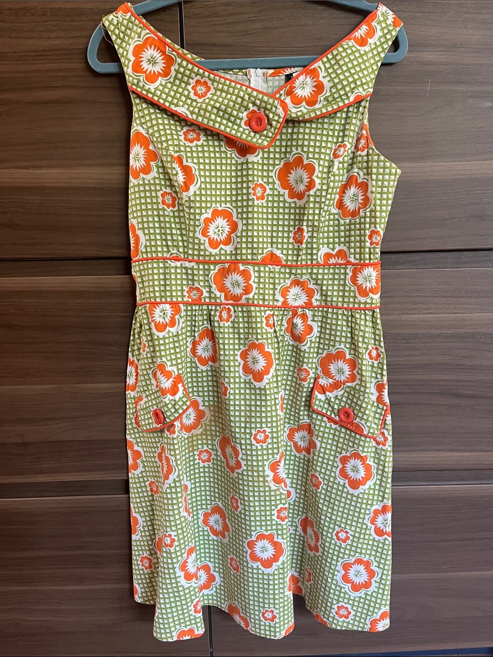 Retrolicious cute green/orange dress. See measurements for sizing